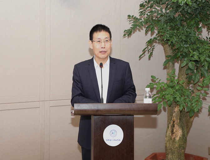 哈工大校长助理,校区常务副校长甄良主持开幕式开幕式现场座谈会现场