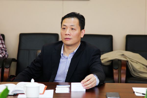 南山区常务副区长罗育德一行来我院调研