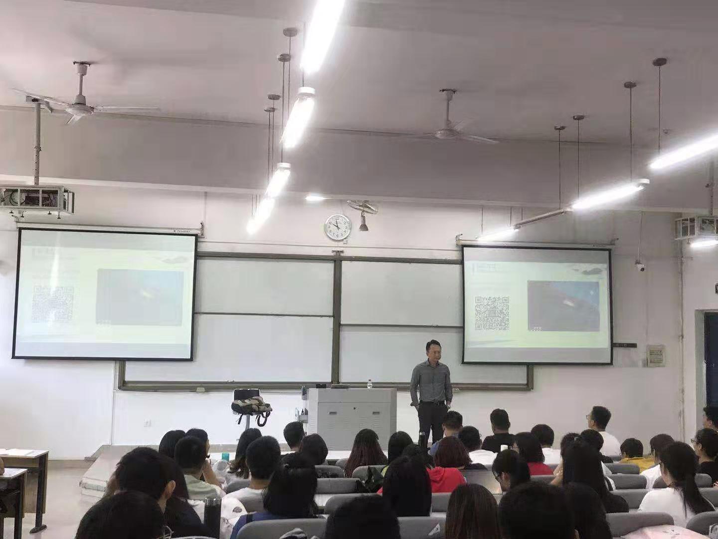 崔玉明老师宣讲照片2.jpg