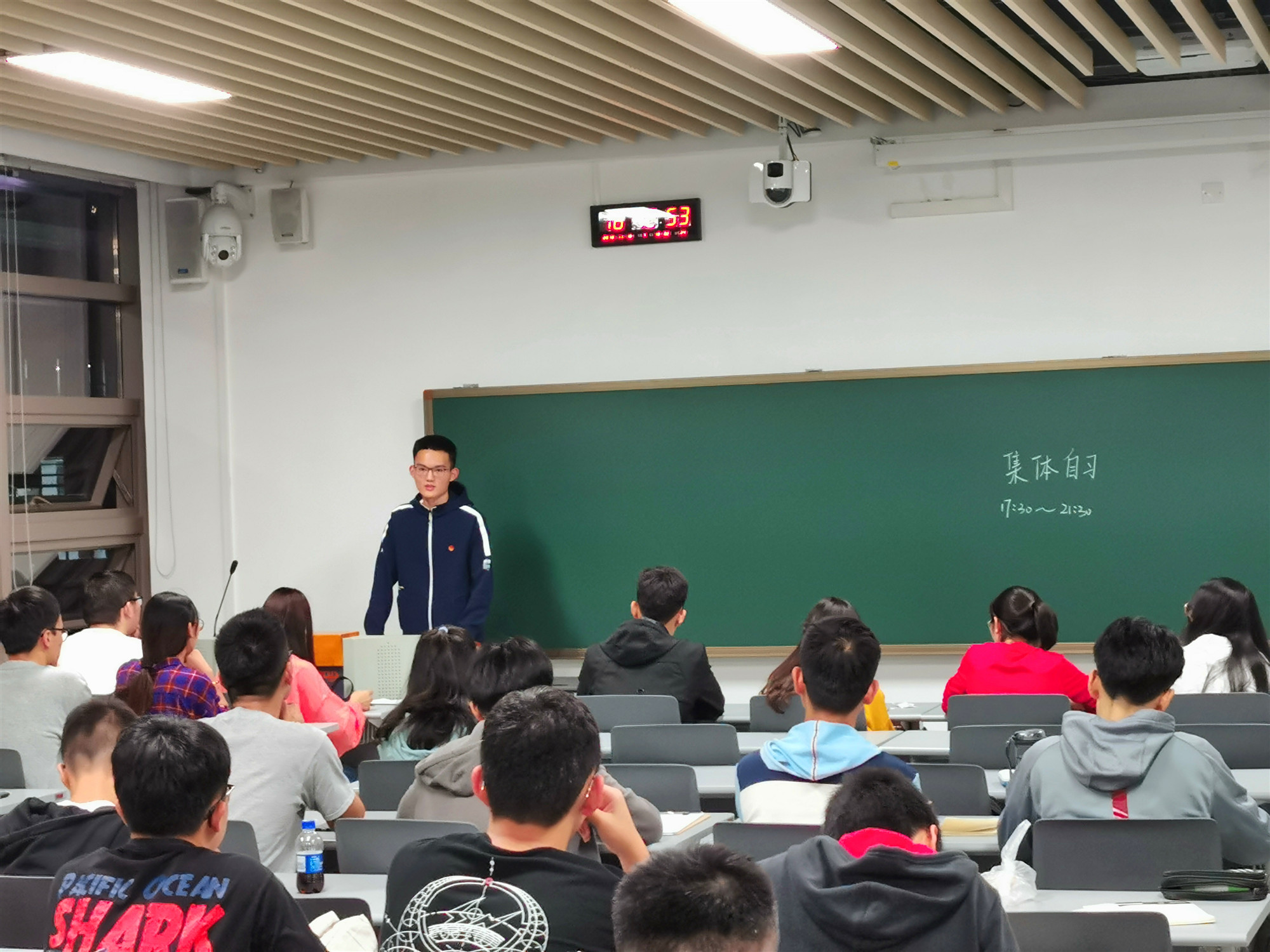 团员代表发言.jpg