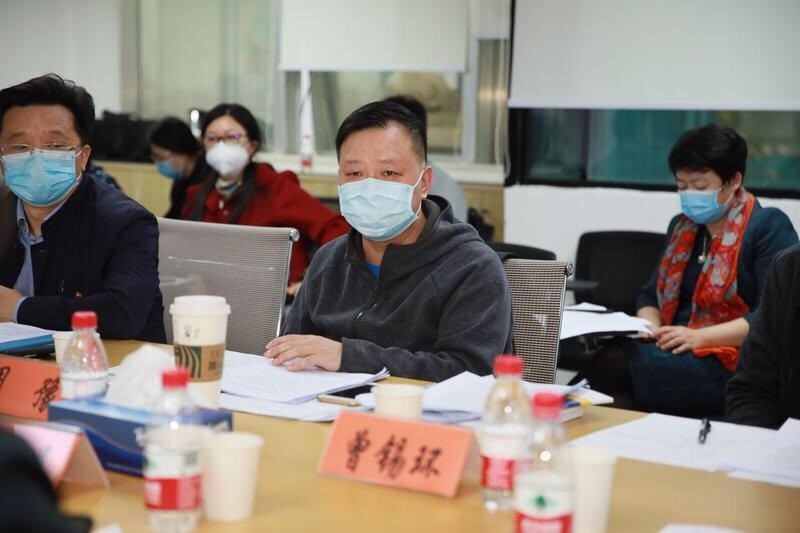 周教授.jpg