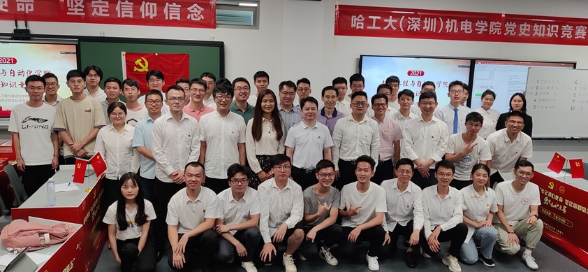 参赛队员及评委老师合影.jpg