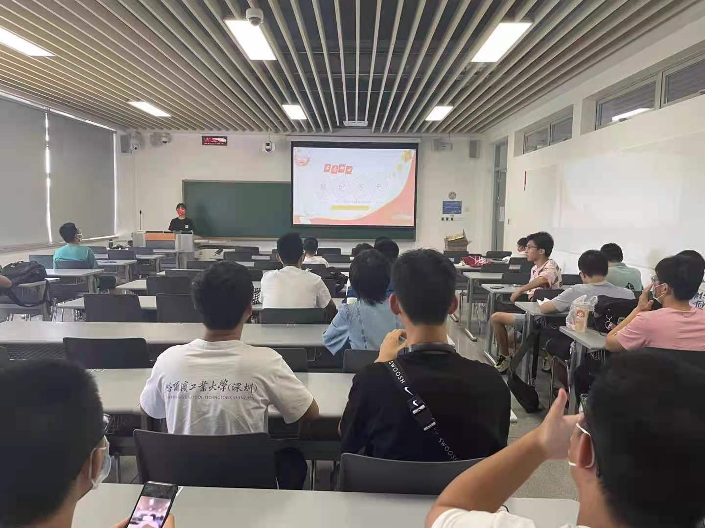 主持人开场白.jpg