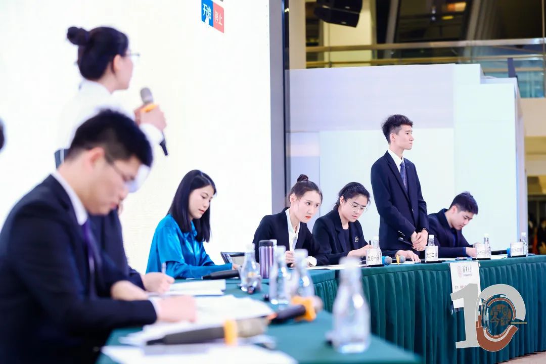 阿瑟东.jpg