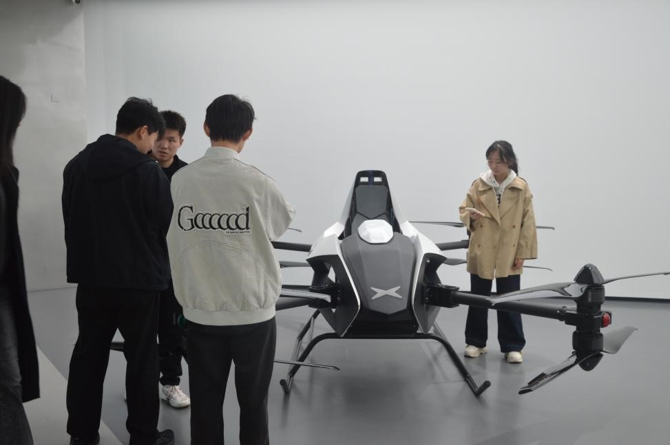 1764551077595030047.jpg 2.jpg