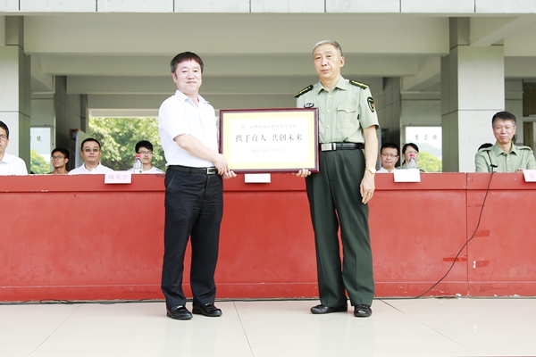 1504080978260077393.jpg 3.jpg