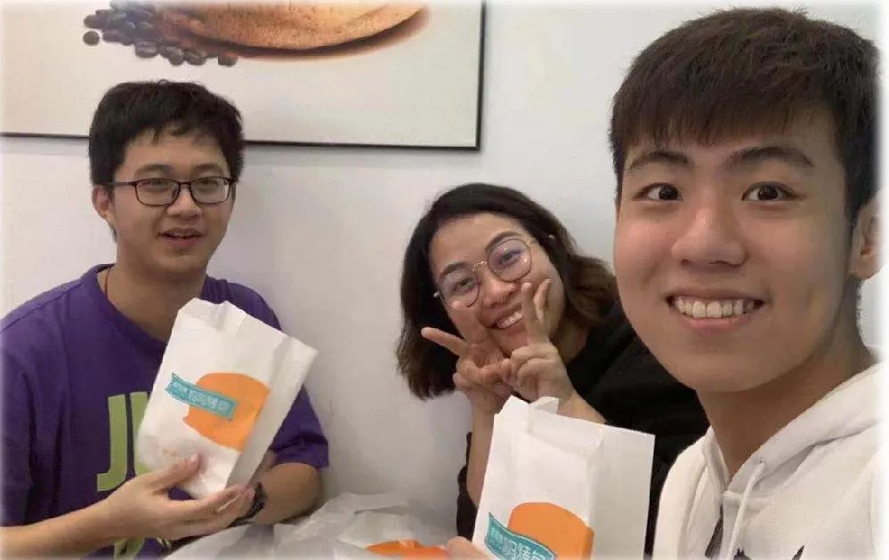 1673412977135022279.jpg 640 (3).jpg