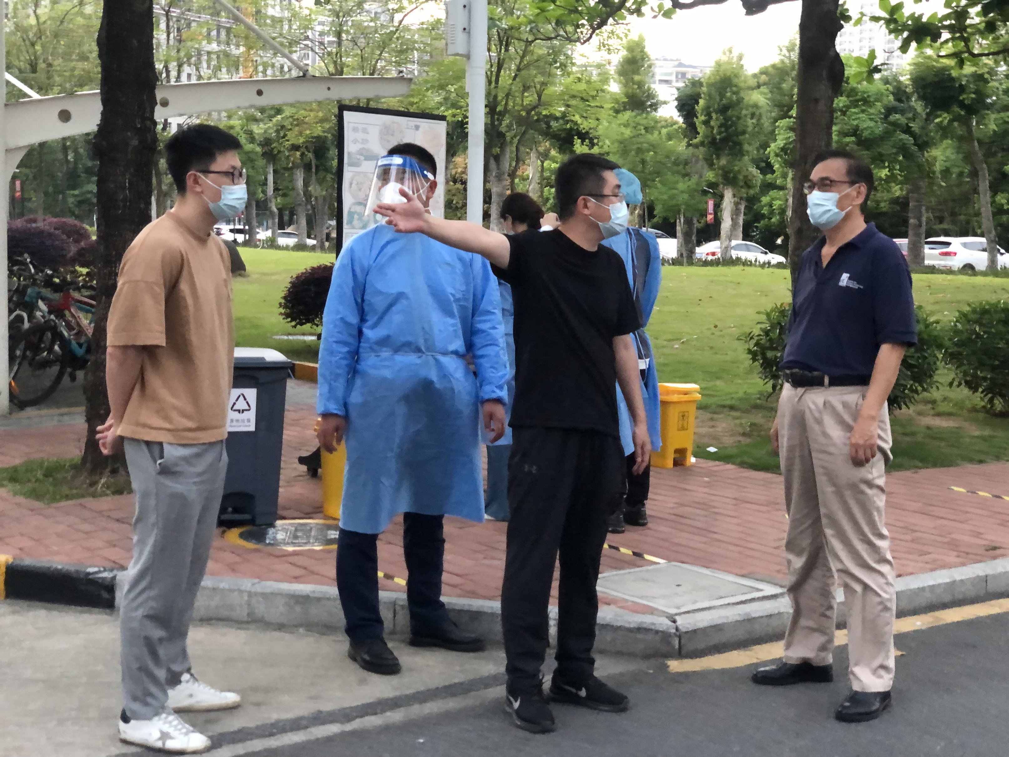 1649675857844074714.jpg 22.jpg