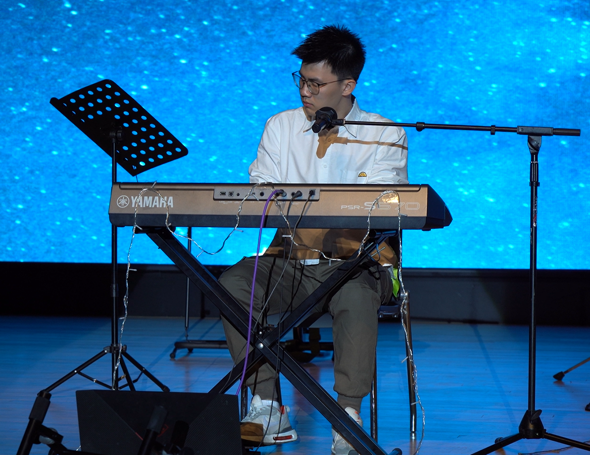 1681462006358048340.png 8.png