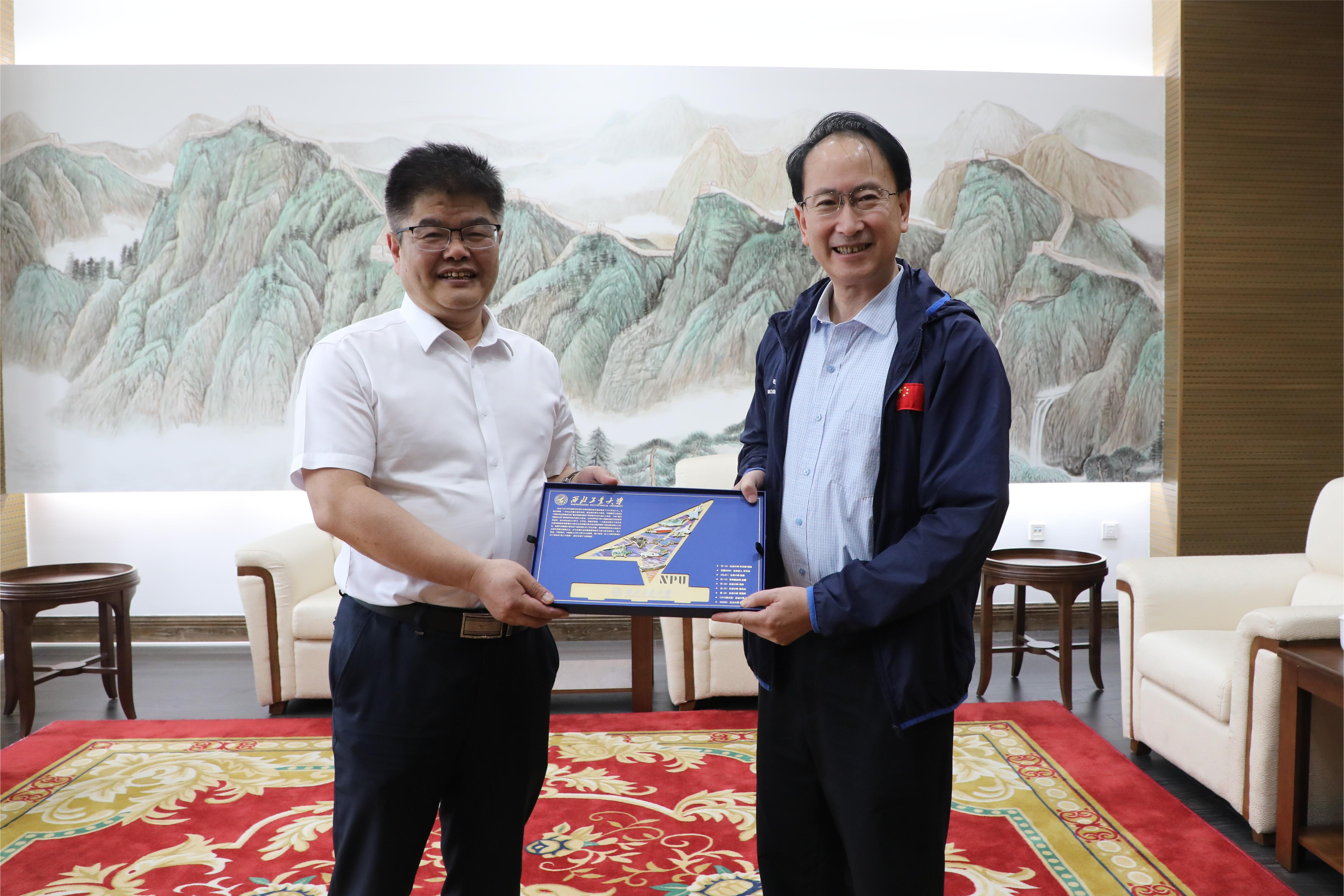 1714370329018002037.jpg 871A6057(1).jpg