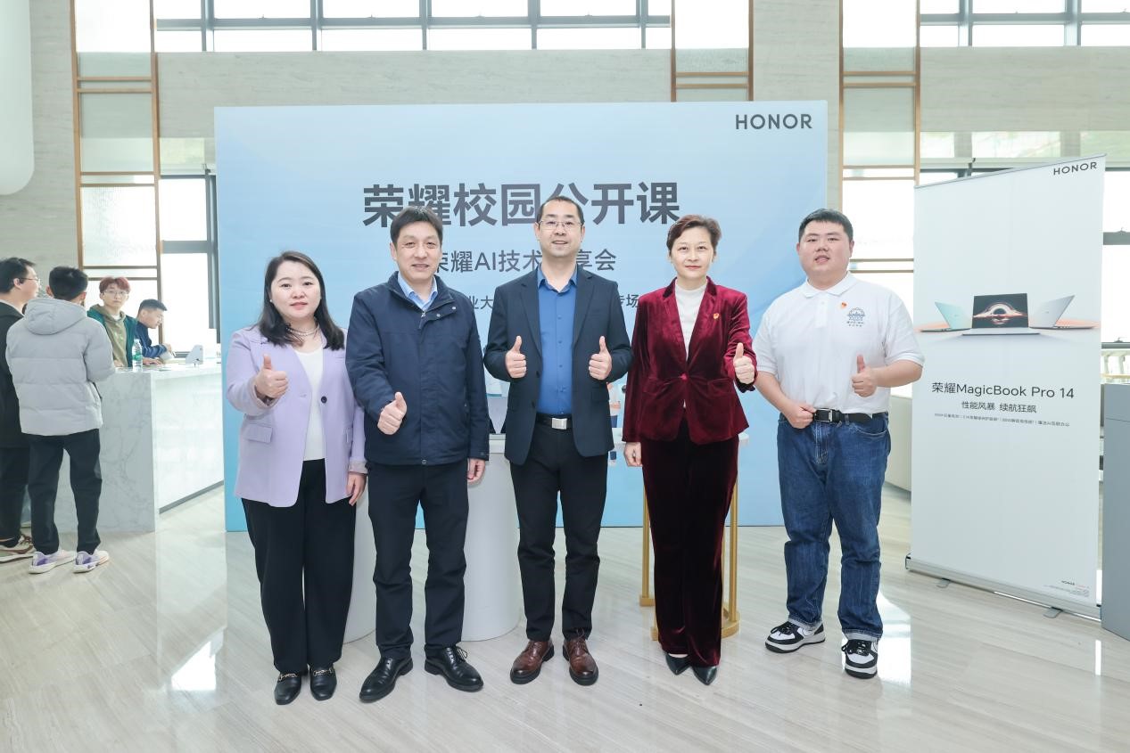 1743043990742074131.jpg 3.jpg