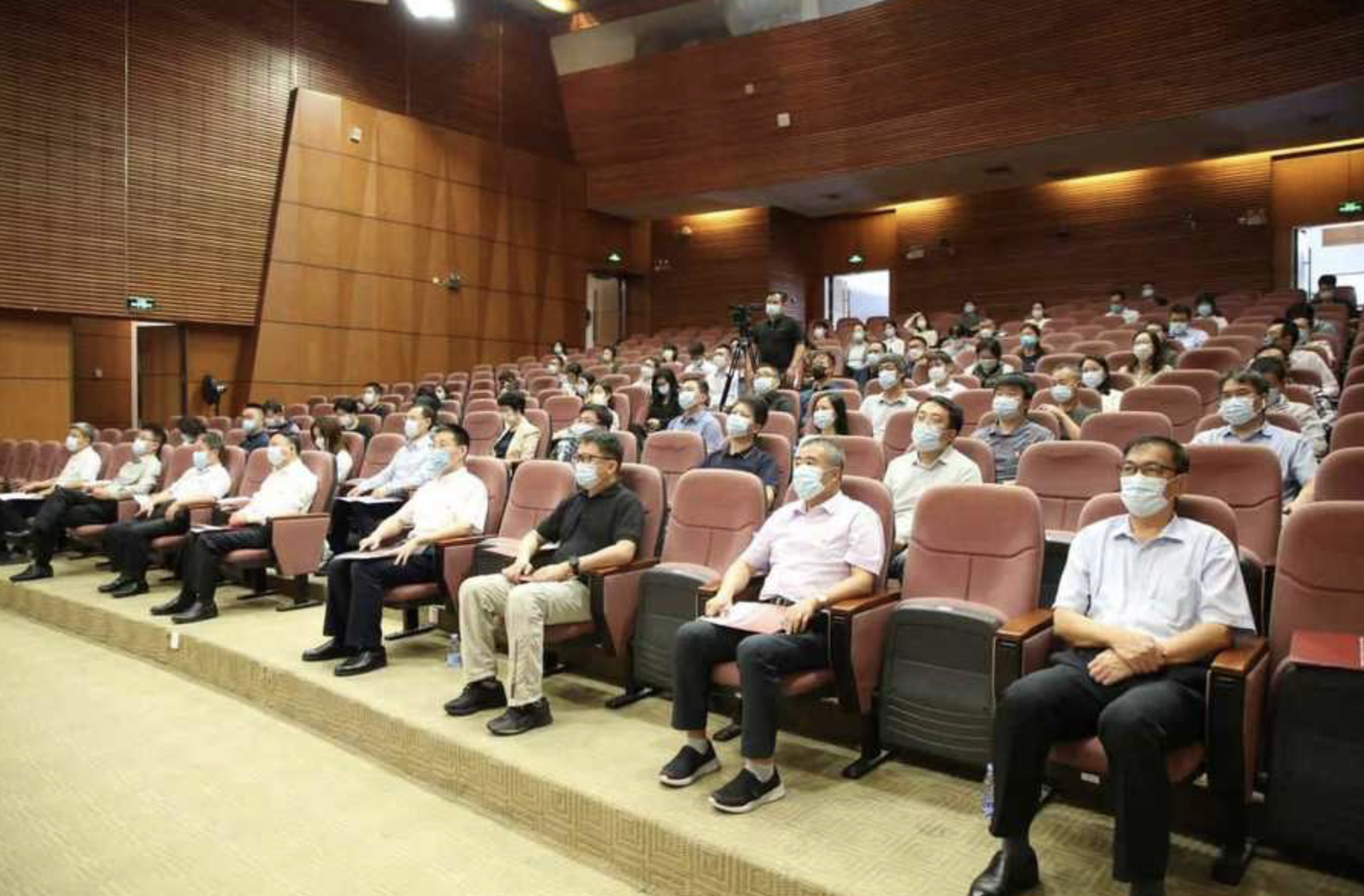 1650035296152091893.png 4.png