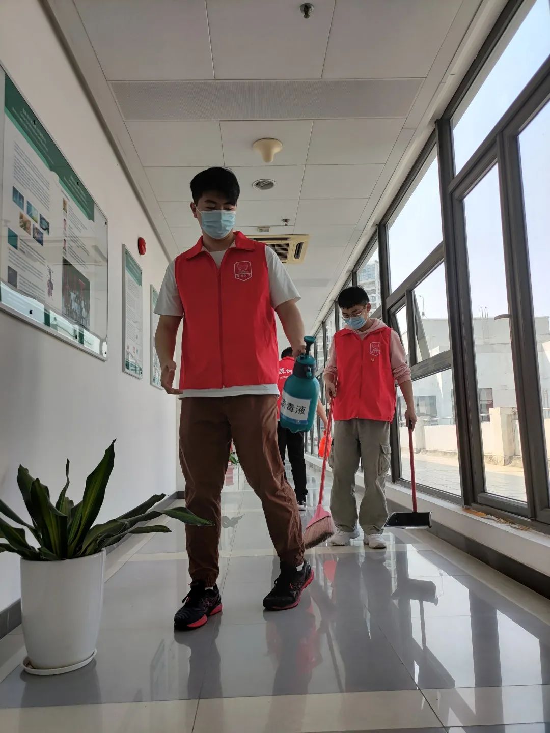 1614943337085068170.jpg 8.jpg