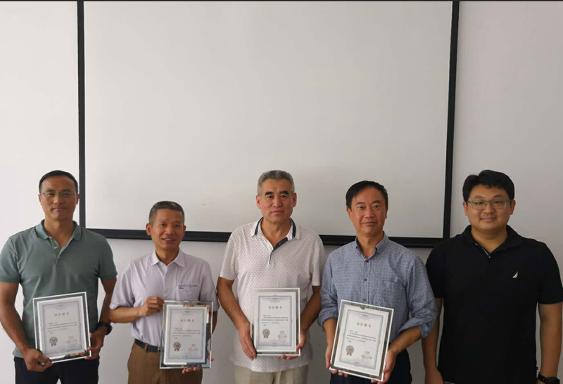 1556273635914052571.png 12.png