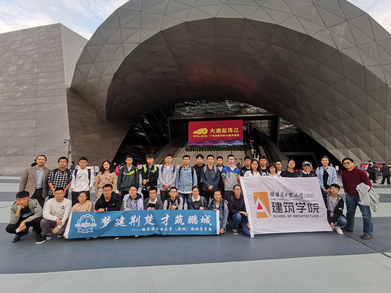 1545977217995030192.jpg 湖北学子团合影_副本.jpg