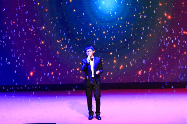 1546849482539003075.jpg 8独唱 追光者_小图.jpg