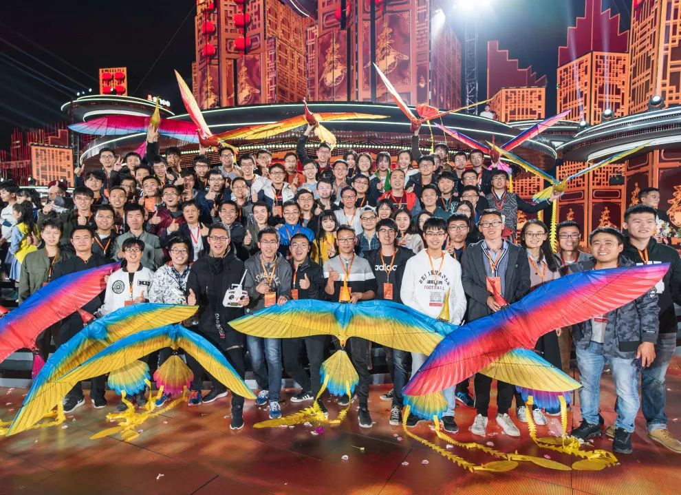 1679975099280021251.jpg 640 (7).jpg