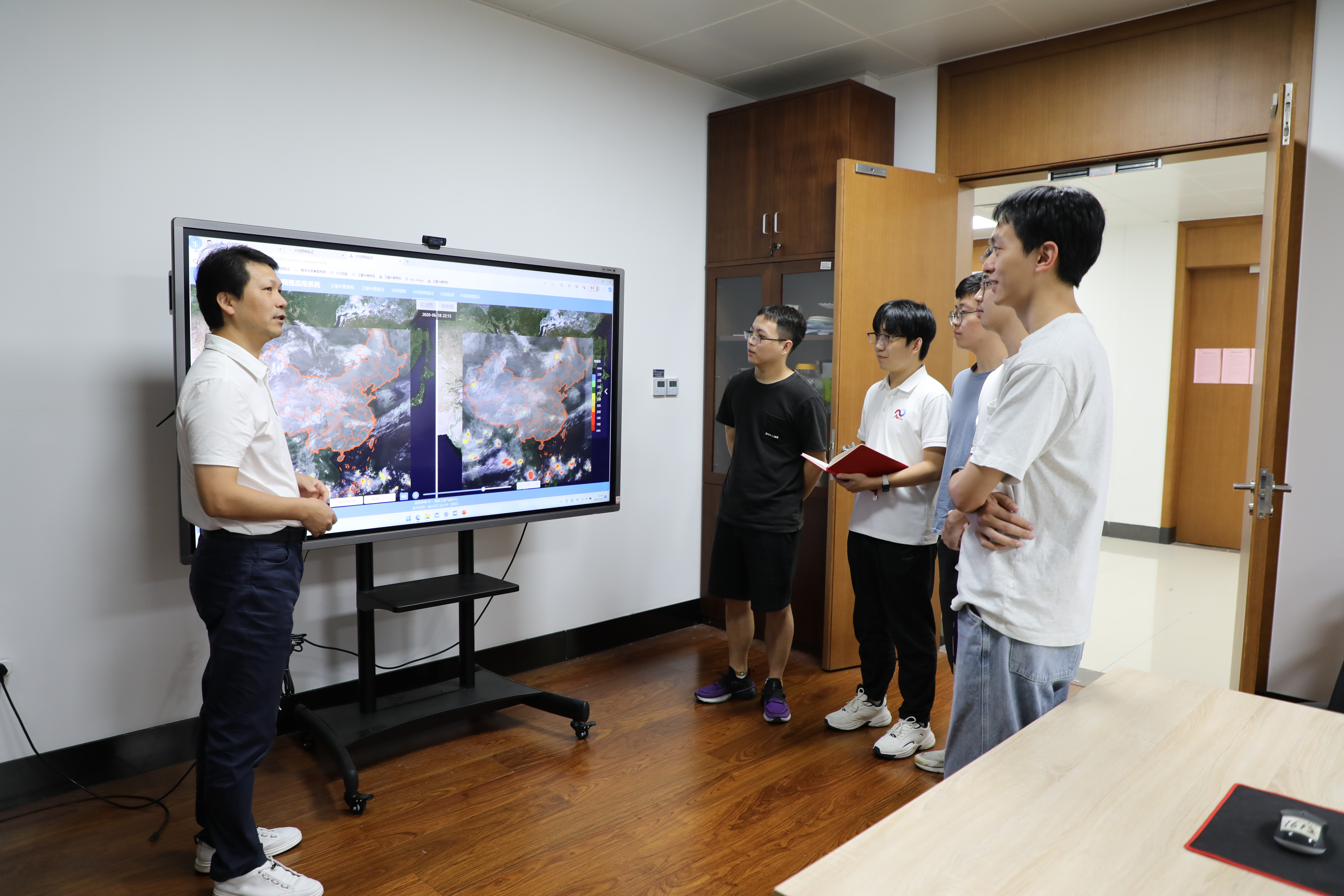 1701911423145036447.jpg 4.jpg