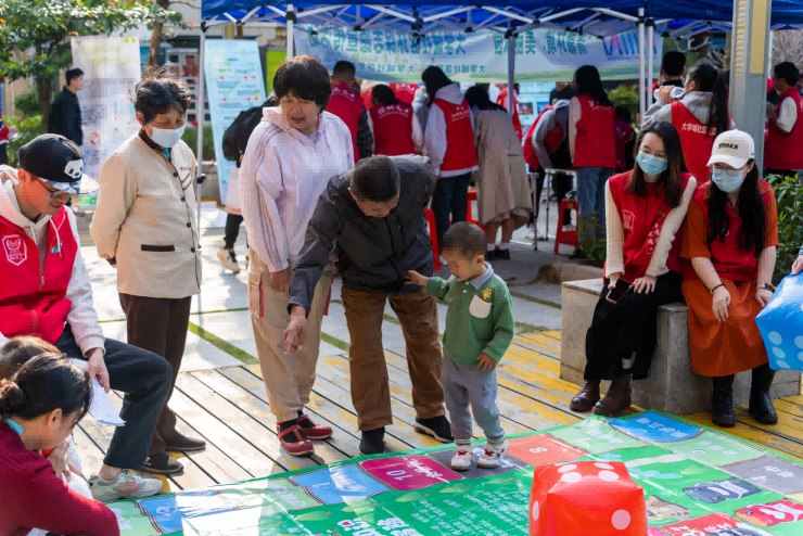 图七 飞行棋地图游戏.png