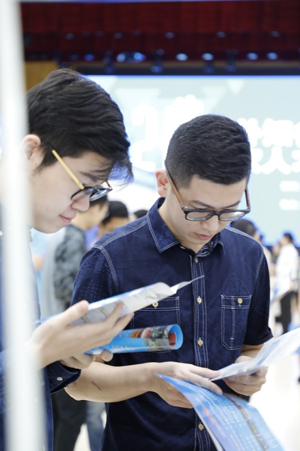 1556421632773074915.jpg _71A1014.jpg