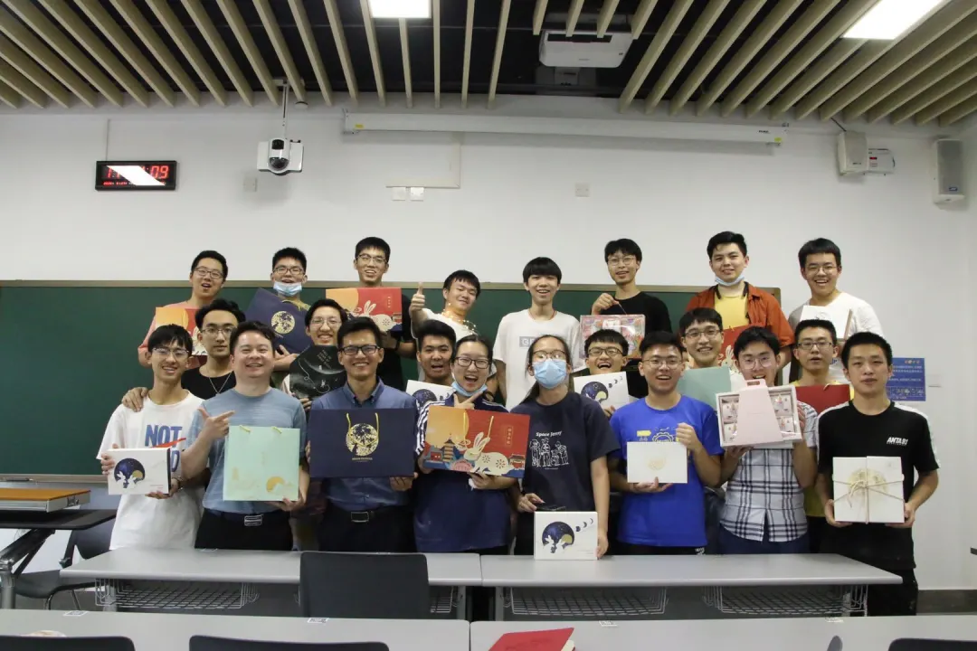 1672218499821078818.jpeg 2019级机械3班中秋节活动.jpeg