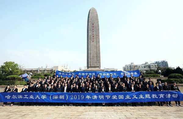 1554771004208092864.jpg 合影留念 (2).jpg