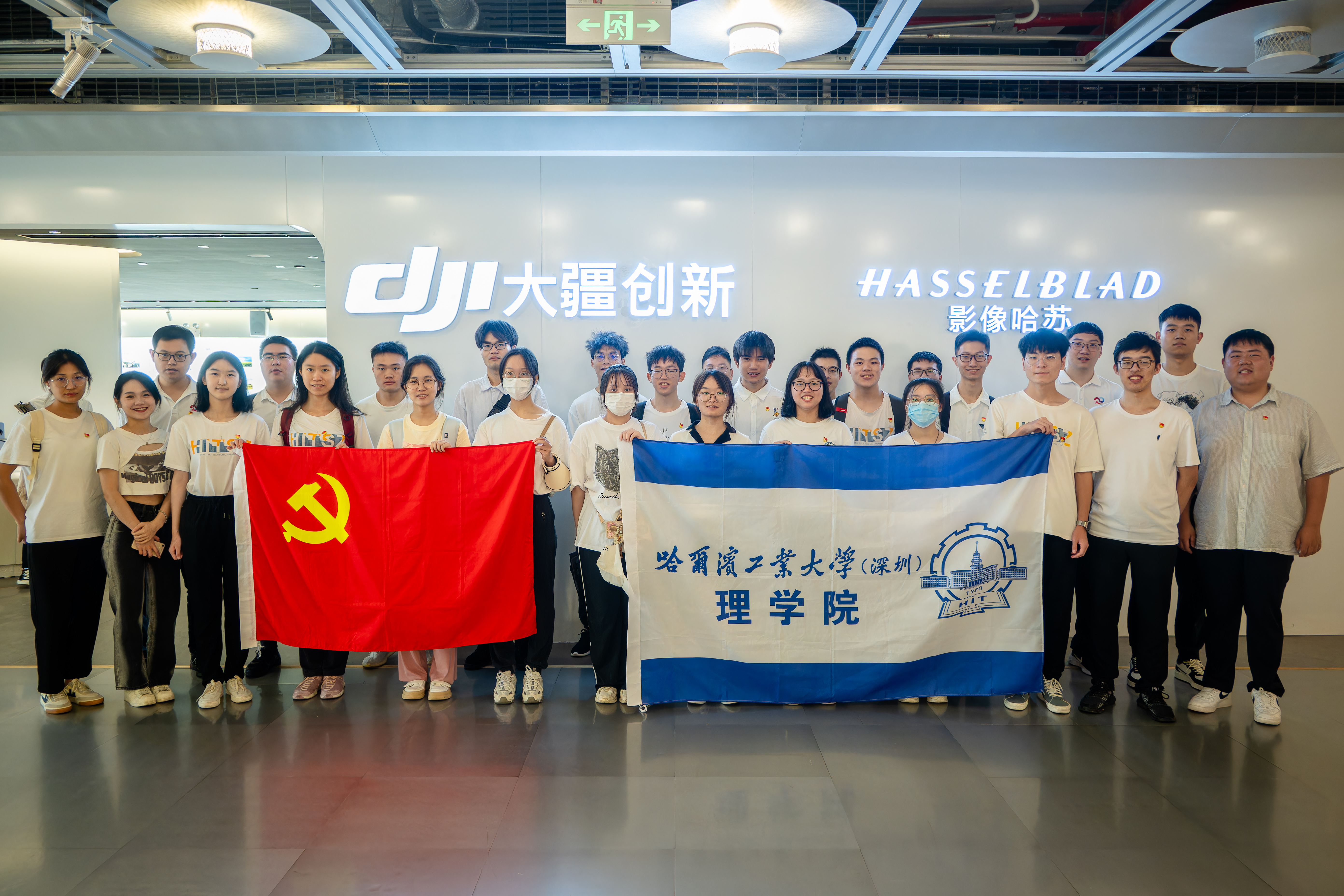 1688548232543038562.jpg Z30_0653.jpg